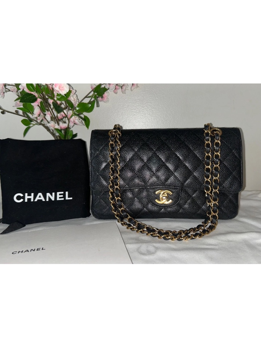 CHANEL Medium Classic Double Flap Caviar Quilted Handbag Black / Gold Hardware - Picture 4 of 16